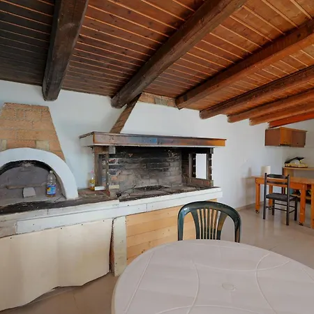Apartamento Xhovani *