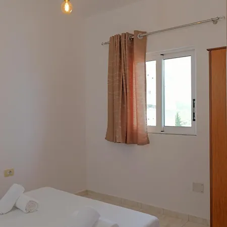 Xhovani Apartamento