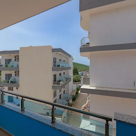 Apartamento Xhovani