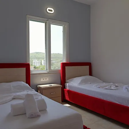 Apartamento Xhovani *