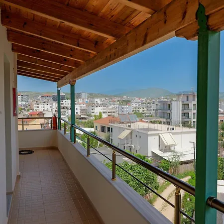 Xhovani Apartamento *